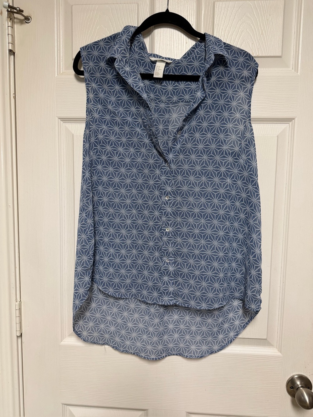 Women's Sleeveless Geometric Print Button Down Shirt by H&M sz 12